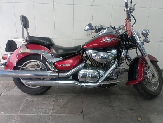 SUZUKI BOULEVARD C1500 SUZUKI BOULEVARD C1500